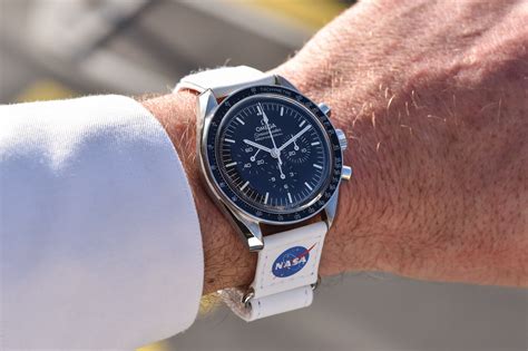 omega x moonwatch strap.